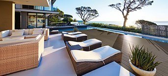 Den Garten gemütlich einrichten ★ Hierbei hilft Holz Bögner