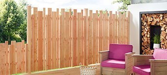 Den Garten Gemutlich Einrichten Hierbei Hilft Holz Bogner